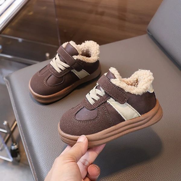 Childrens sports shoes baby skateboarding shoes autumn and winter plush warm and comfortable outdoor running cotton shoes for girls 241204