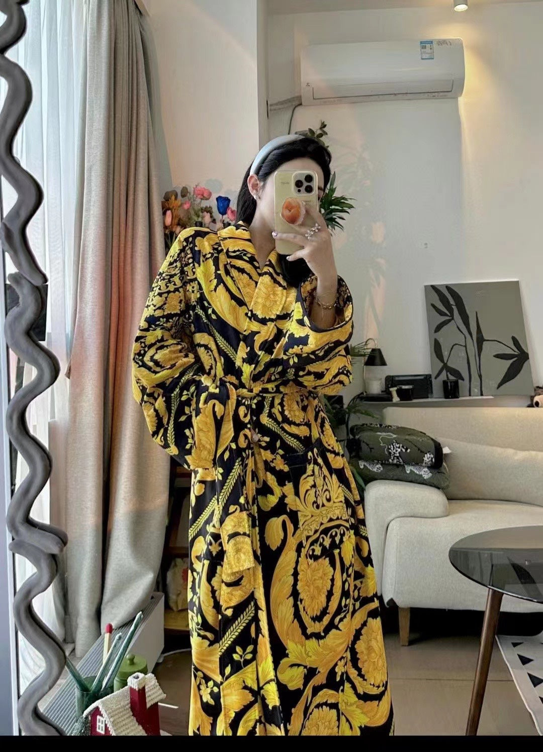 Men and Women&#039;s Sleepwear robe Underwear luxury brand logo Velvet outer layer