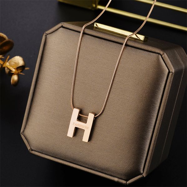 18K Gold Plated jewelry Pendant necklace chains Luxury Brand Designer Pendants Necklaces Stainless Steel Letter Choker Chain Jewelry Accesso