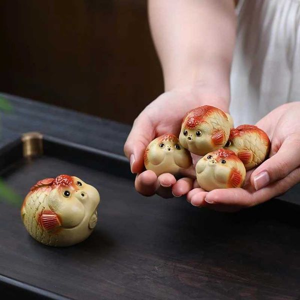 Zisha Tea Pet Set Ceremony Accessories Good Luck Play Incense Stick Goldfish Ornaments Bubble Fish Can Be Raised Yixing TeawareXJ240824