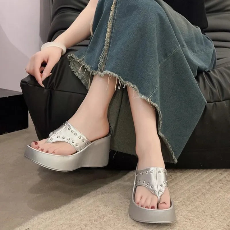 Rivet Wedges Flip ps Women Summer Shoes Round Toe Thick Soled Slippers Fashion Solid Chunky 8cm High Heels Slides Sandals 250213