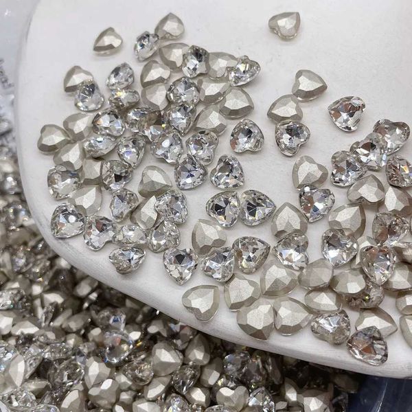 20pcs Point Bottom Nail Art Charm Shiny Crystal Moonlight Irregular Heart Diamond Tangent Plane Nail Jewelry Luxury Nail ArtXJ240828