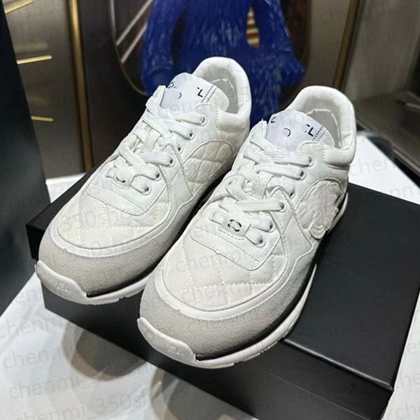 Designer Sports Sapatos Sapatos de luxo Calf Classic Leather Sapatos de pai Nylon Bordado Bordado Mulher Moda Lace Up Running Shoes Z8
