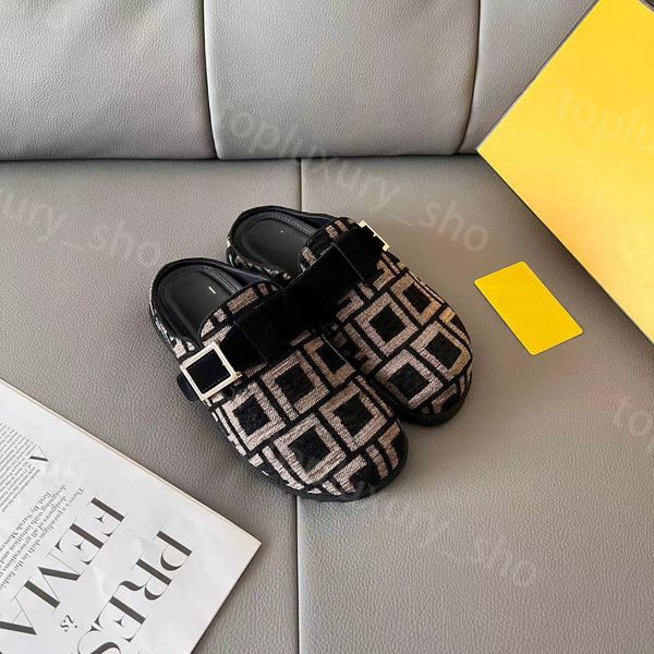 Designer Slipper Feel Sandals Wool Fur Mule Metal Letter Clog Slipper Flat Comfort Baotou Mull Shoes Platform Slide Womens Beach Half Slippe