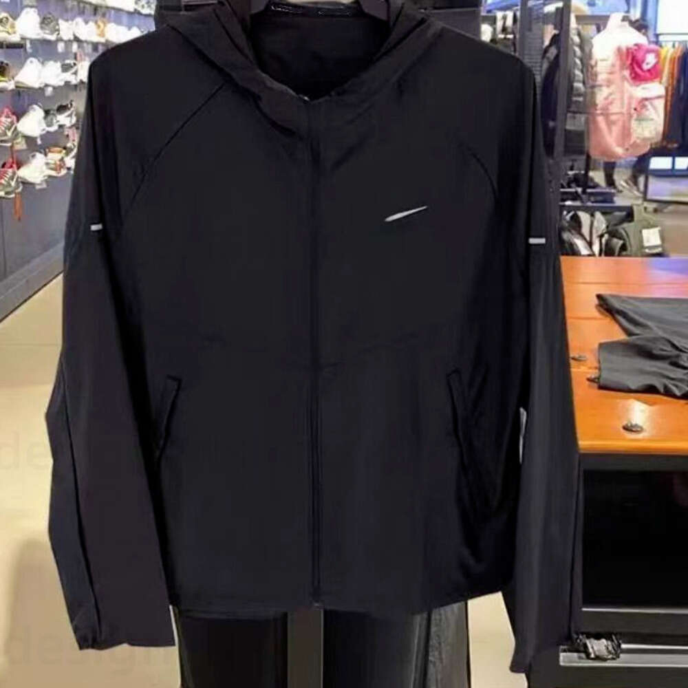 Nikkes Hoodie Nocta Tech Niki Shorts Hollow Out Blouses Cargo Pants Mens Womens Summer Jacket Running Sports Windproof Galleryly Dept T-shirt Montir