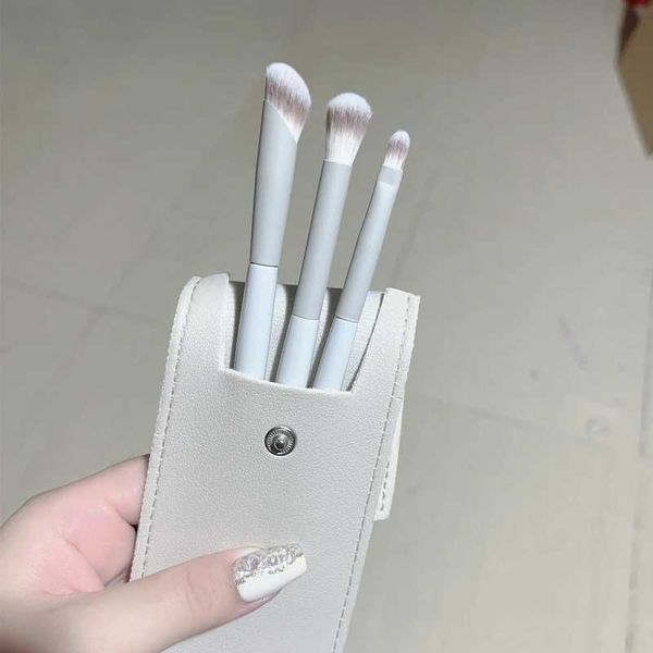 Wooden Handle Professional Makeup Brush Three Sets Soft Hair Makeup Brush 3 Detail Brush Eyeshadow BrushC250111