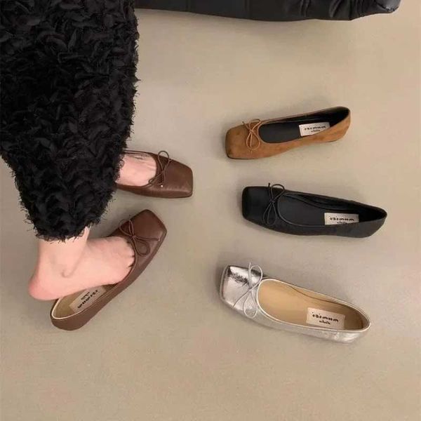 Sapatos casuais 2024 Sapatos gentis de arco vintage SLIPE SUMPNEM SMANHO NO Apartamento Black Womens Ballet Shoes q241204
