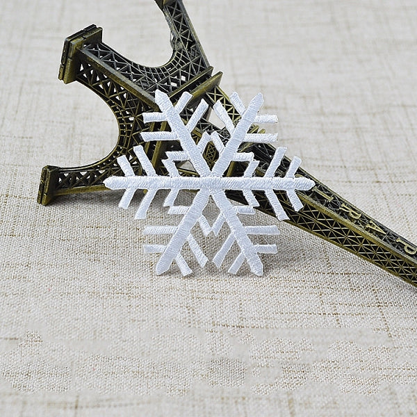 Toppe autoadesive in tessuto da ricamo computerizzato con fiocco di neve natalizio