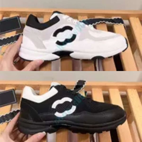 Womens Designer Shoes 24Ss Interlocking C Calfskin Sneakers Black White Mesh Pink Sier Fabric Cookie Platform Leather Casual Sneaker Women T