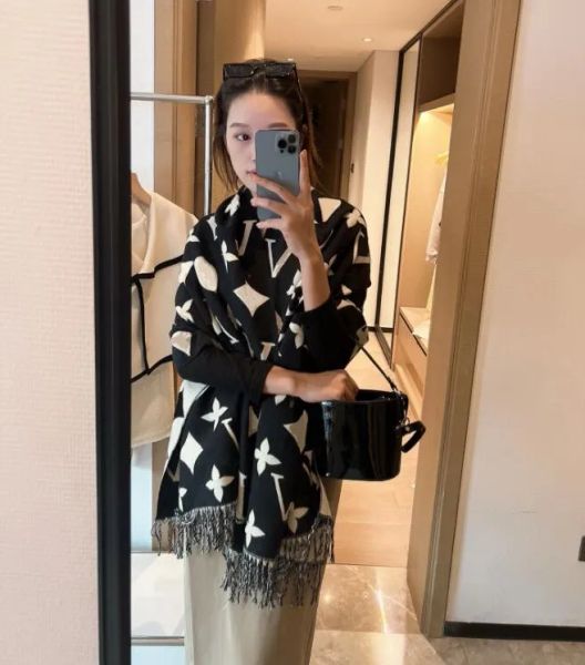 01 Stylish Women Cashmere Scarf Full Letter Printed Scarves Soft Touch Warm Wraps With Tags Autumn Winter Long Shawls