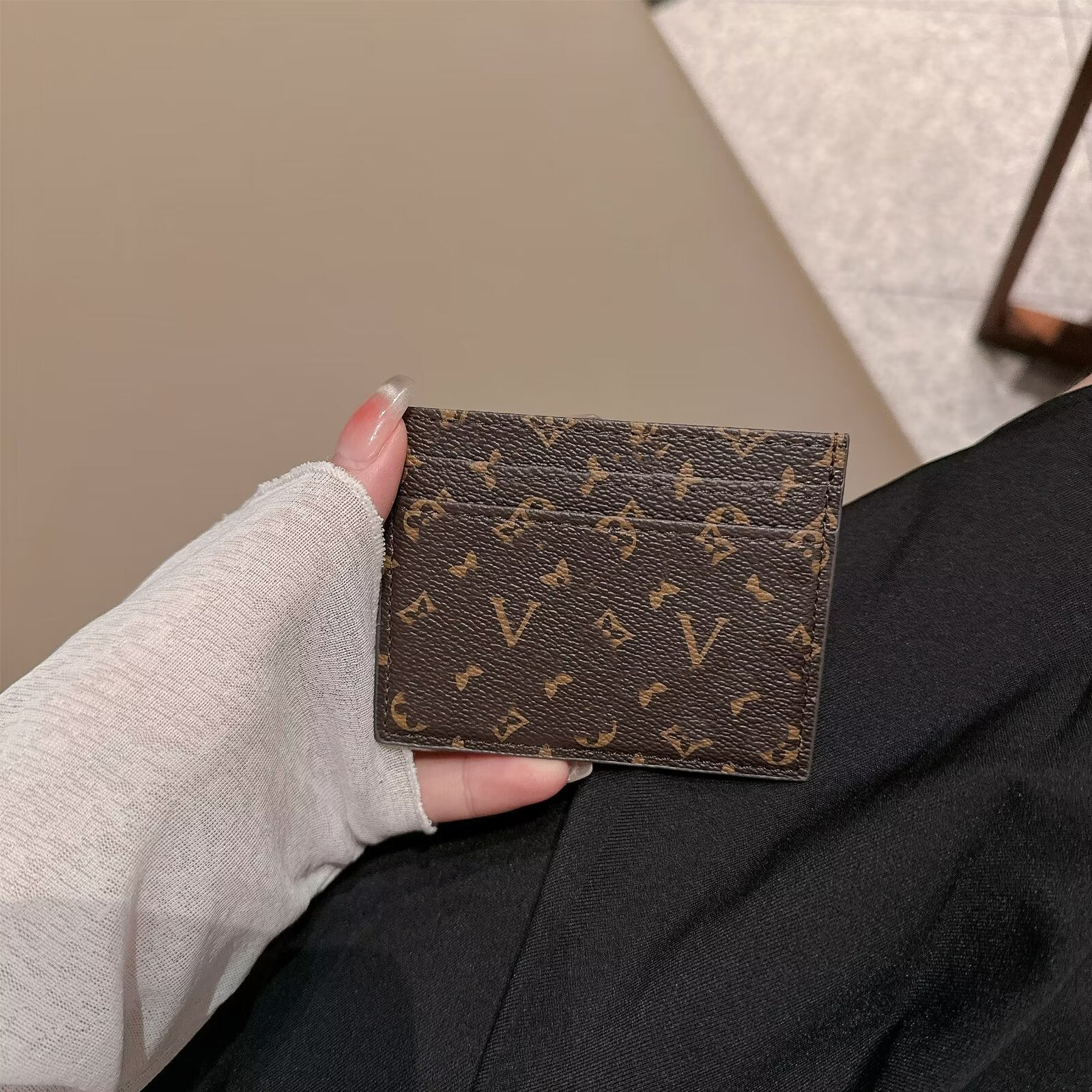 Luxury Designers Credit Card Holders Mini Wallets High Quality For Men Women Genuine Leather Brown Old Flower Classics Pure Color Card Holder Purses