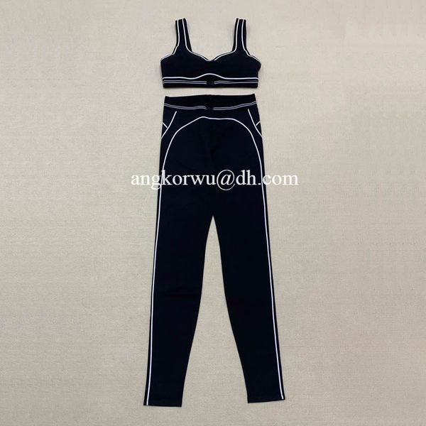 Designer Sport Bra Woman 2 Piece Gym Set HEART THROB BRA Pilates Yoga Set Fitness leggings Gym Wear Back Workout Set Jogger Outfit Seamless