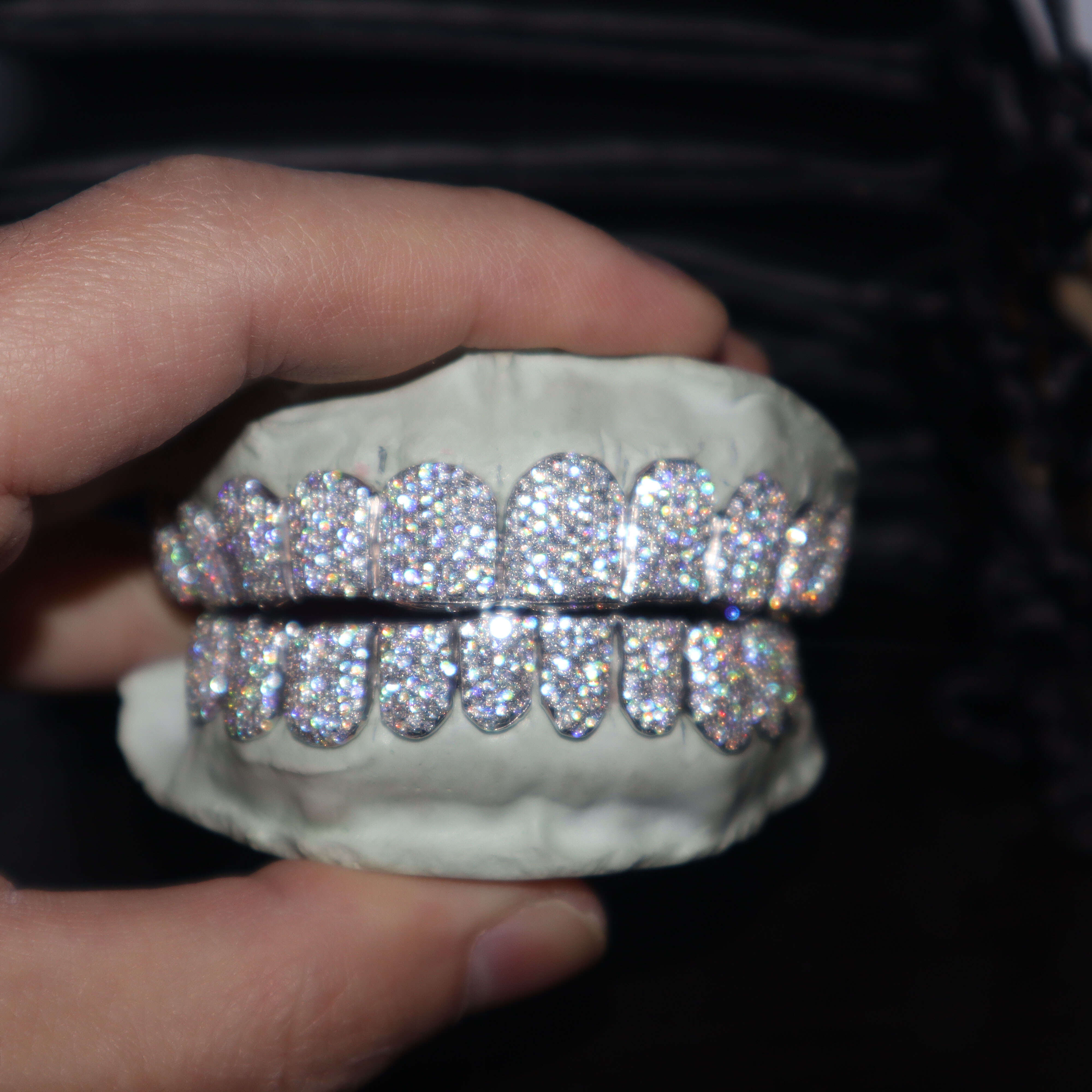 No Tariff Hassle Custom Made Iced Out Sier Grills VVS Moissanite Dias Perm Cut 10 Top Bottom Gold Dental Teeth Grillz