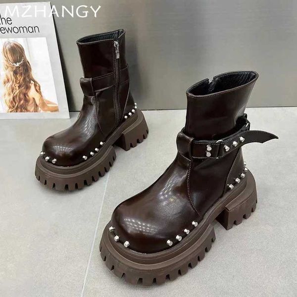 Plataforma Fad Botas de tornozelo robusto Designer de salto alto Buckle Winter Shoes 2025 Trend clássico bom bombas de motocicleta botas de