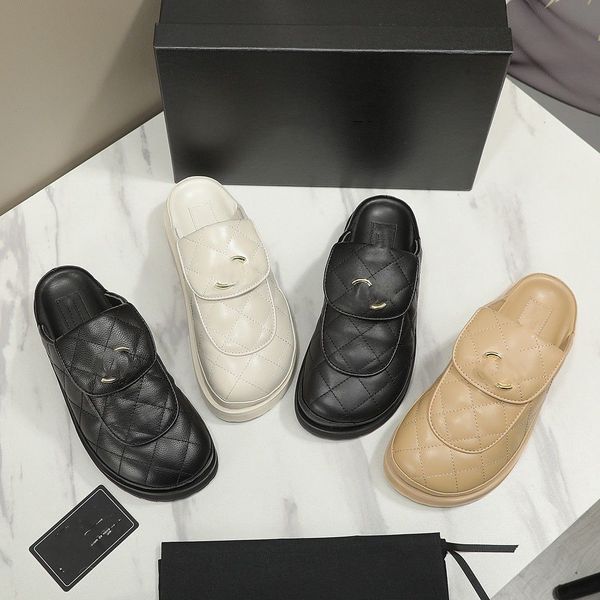 Lssandals Quilted Closed Chan Toe Slippers Turnlock Clogs Leather Lamb Mules Designer Womens Shose Flats Turn Lock Buckle Interlocking C Bei