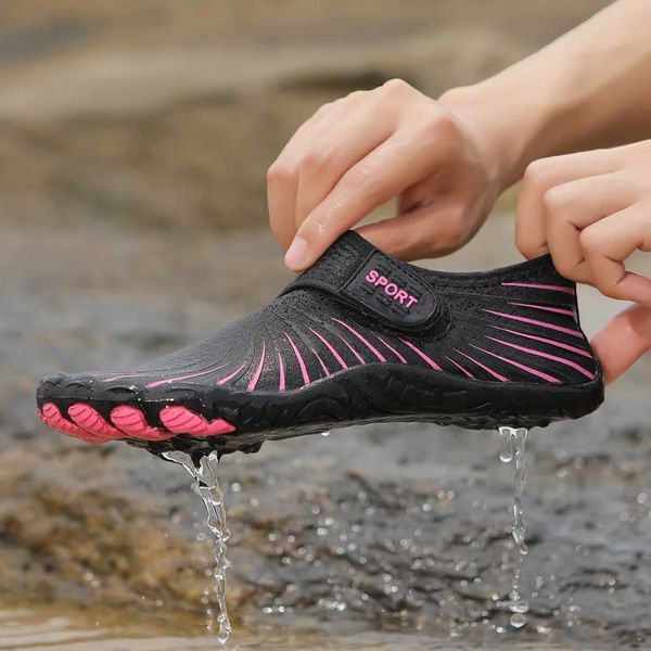 Quick Drying Sports Water Shoes Lightweight Soft Beach Shoes N Slip Lightweight Casual Shoes Indoor Fitness Yoga Suitable for Y241104