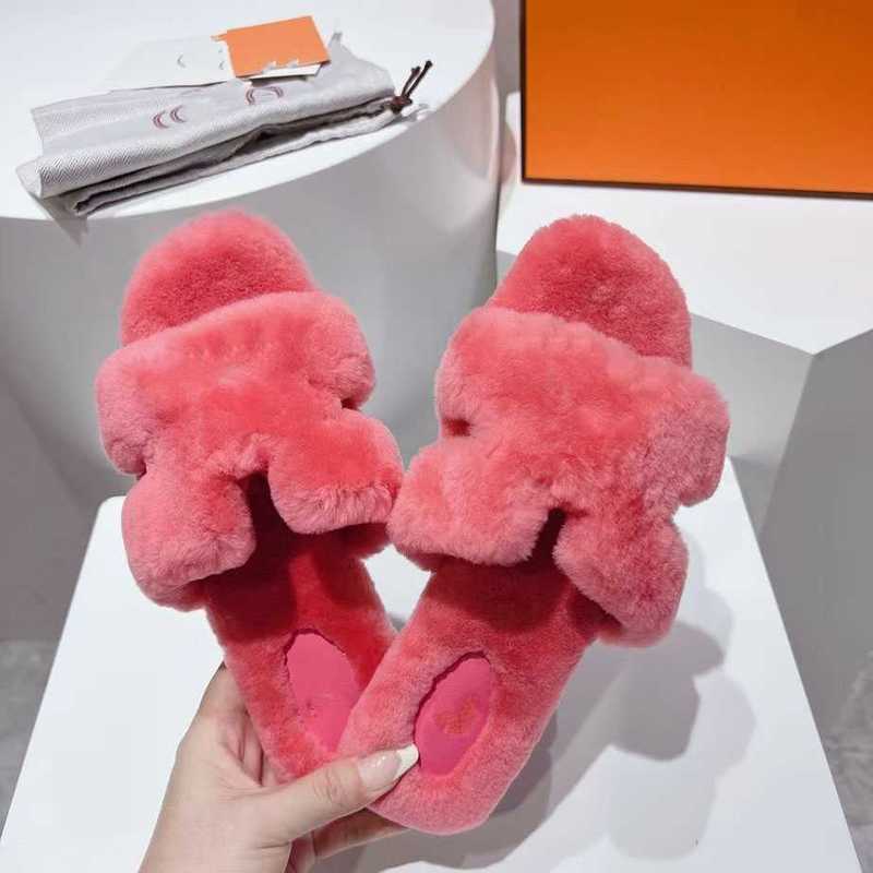Designer New Slippers Winter Large Size Candy Color Non-Slip Sandals Fashion Street Ladies Premium Warm Fur 35-43 MKJI00001