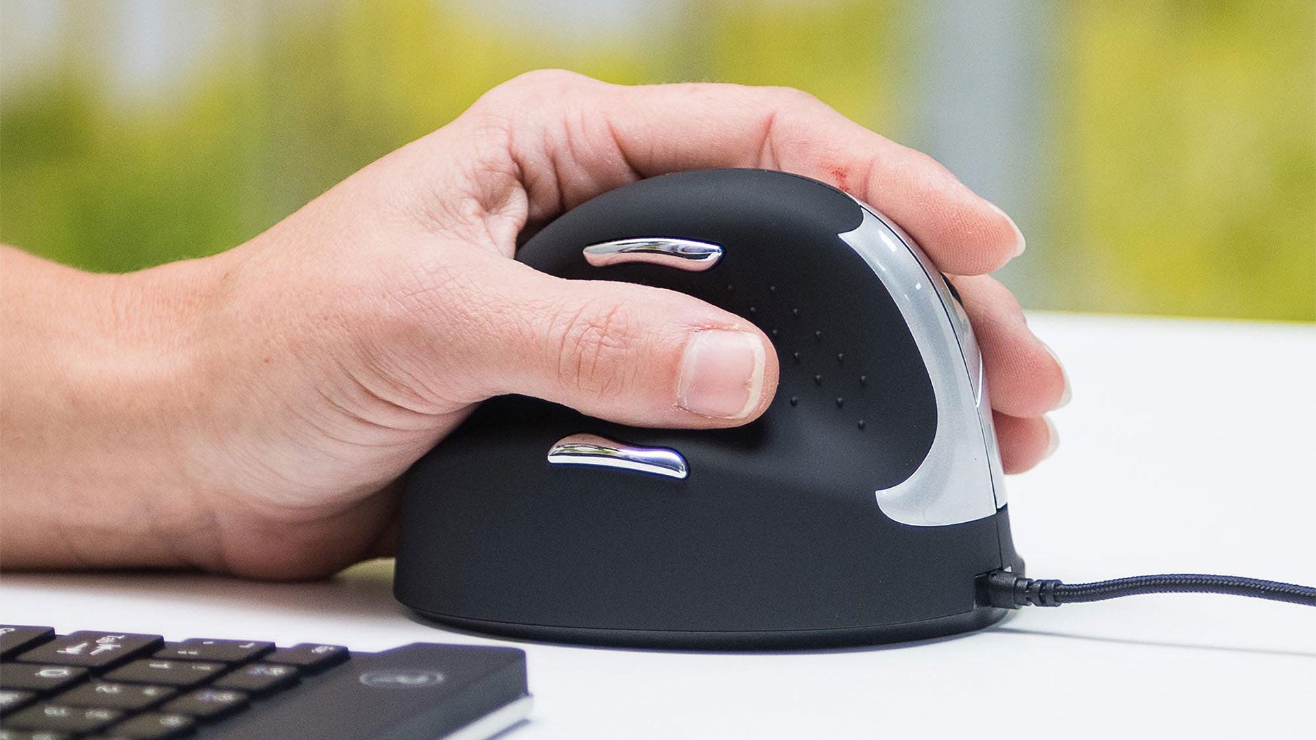 R-Go-Tools USB Wired Vertical Ergonomic Mouse, Black-Silver Left - Medium