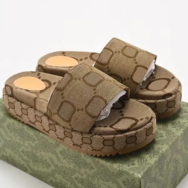 Designer sandals, slippers, summer men&#039;s and women&#039;s shoes, multi-color luxury slippers, black sole, molded insole, with embossed