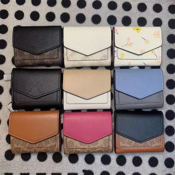 Printed Designer Checkered Mens and Womens Short Wallet Graffiti Leather Fashion Credit Card Holder