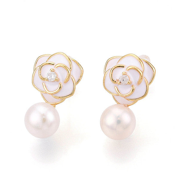 Boucles d'oreilles pendantes en laiton avec perles naturelles et fleurs