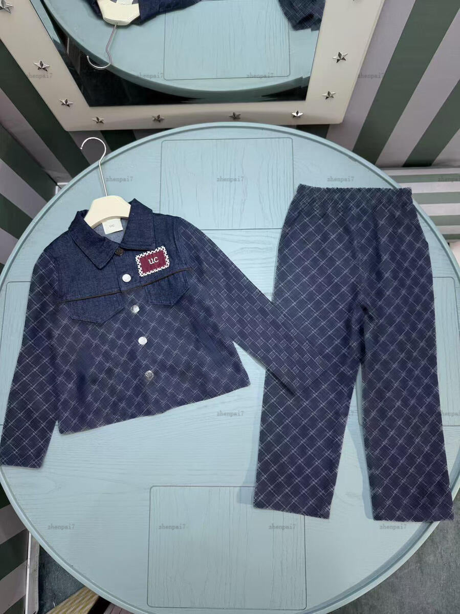 Top baby coat suit Denim material Tracksuits boy girls Sports suit kids designer clothes jacket and pants A948X26N212
