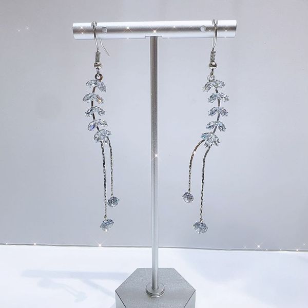 Boucles d'oreilles pendantes à pampilles en zircone cubique transparente exagérée
