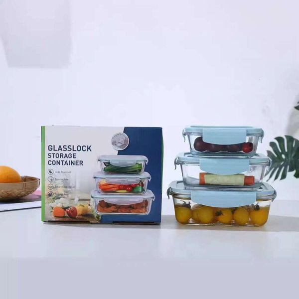 A set of glass lunch boxes that can be heated in microwave have dedicated paron lid for office workers. They come with food box and a fresh-