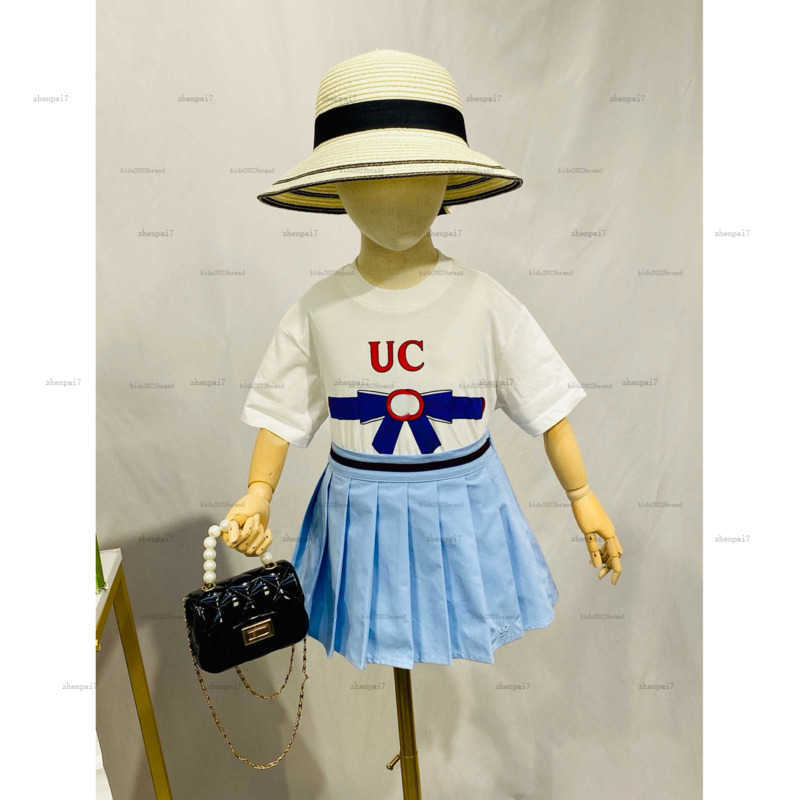 Top one girls dress suit Cartoon printing baby two-piece Summer kids designer clothes Crew-neck T-shirts and blue skirts A061X02N026