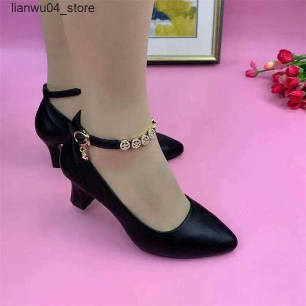 Sandals Cresfimix Fashion Black Pu Leather Strap High Quality High Heel Shoes for Women Lady Classic Beige Stiletto Pumps A1236 H250114