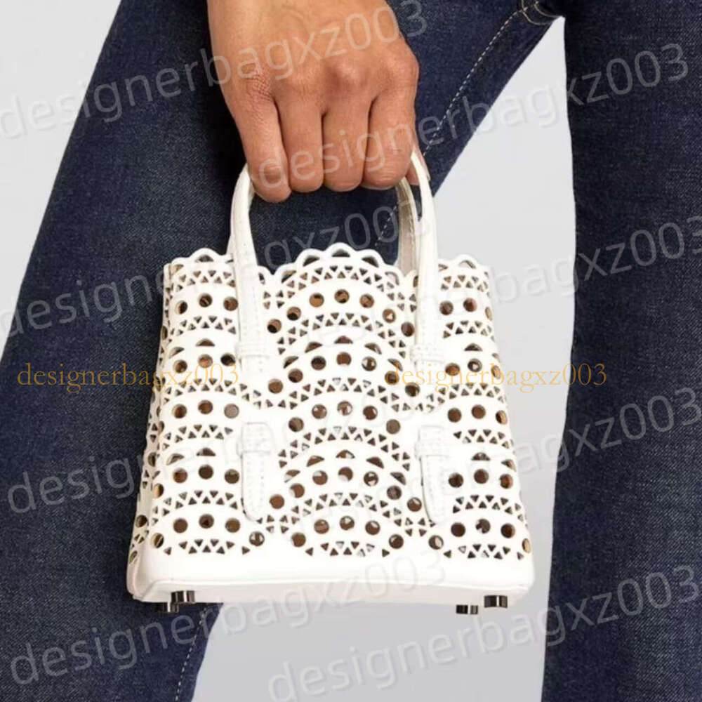 Luxury Bag Alaiabags Heart Hollow Designer Bag New Le Click Bags Handbag Tote Bag Crossbody Womens Phone Bucket Bag Card Holder Love Heart Shaped Ba