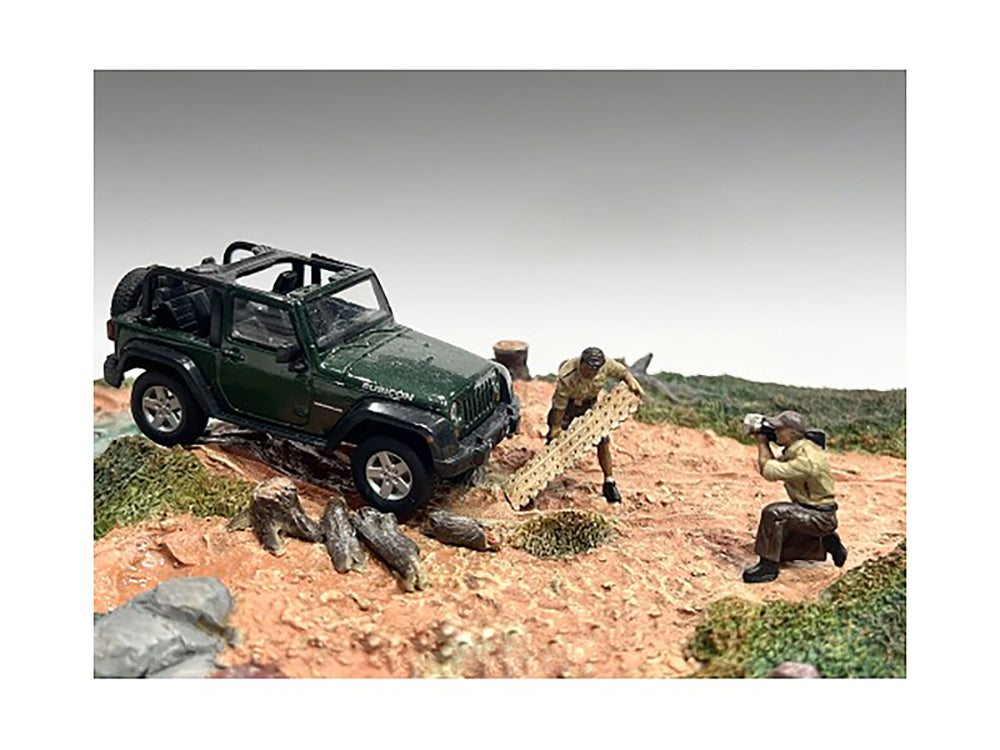 "4X4 Mechanics" 2 Piece Diecast Figure Set 4 for 143 Scale Models by American Diorama