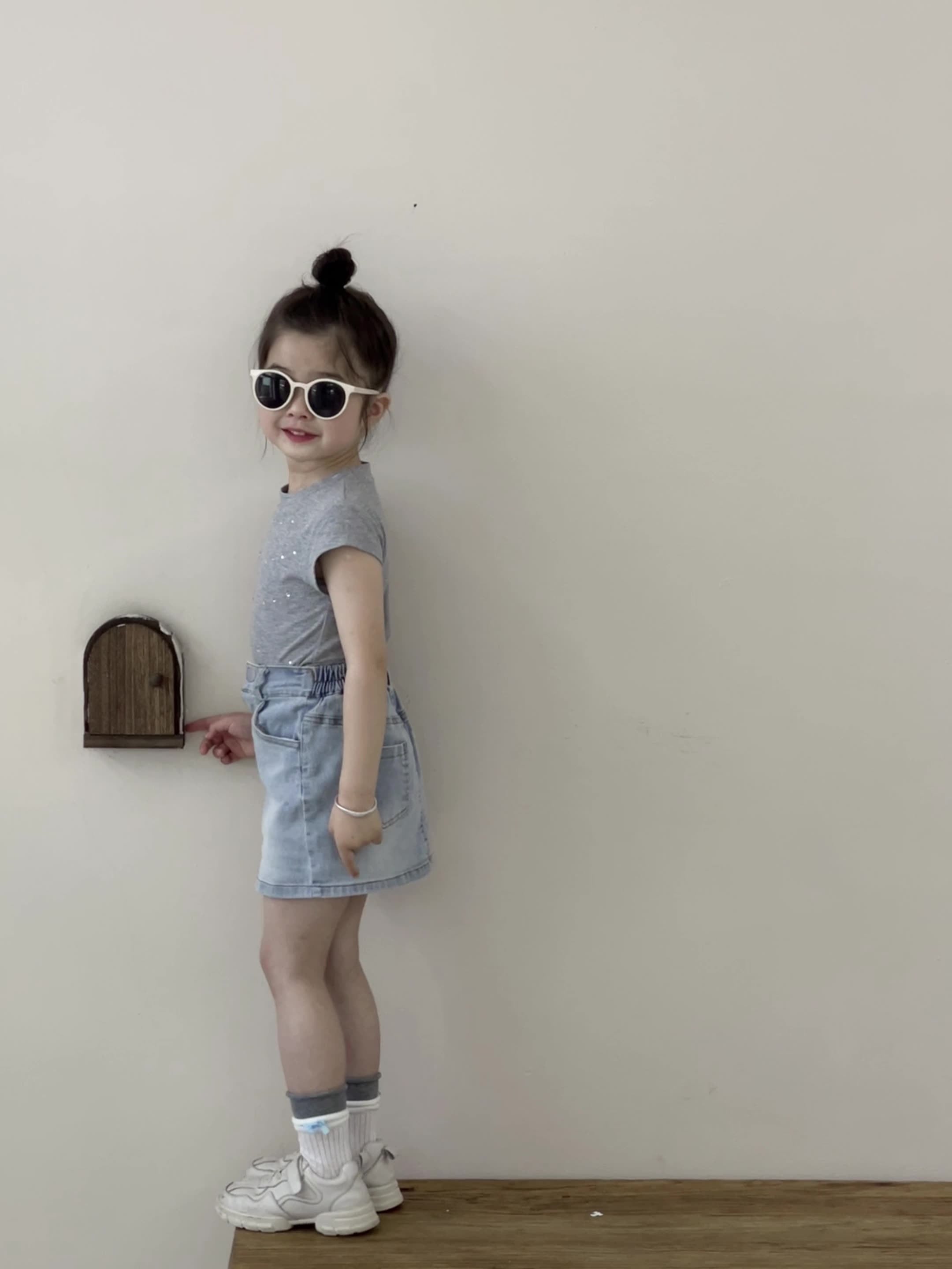 XW235 New style girls&#039; diamond tops, fashionable suits, children&#039;s summer clothes, denim skirts, all-match suits for small and medium-size