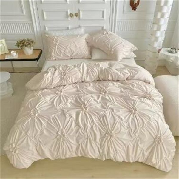 Three-dimensional Pinch Pleated Crafts Double Duvet Cover Set 220x240 Solid Twist Flowers King Size Bedding Set Quilt Cover Set