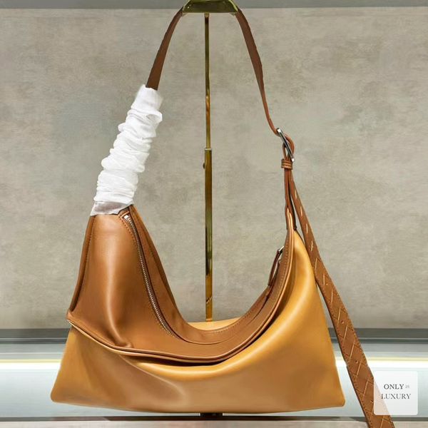 Designer twisted soft shoulder bags hobo intrecciato adjustable strap handbags genuine leather calfskin underarm armpit men women purse mirr