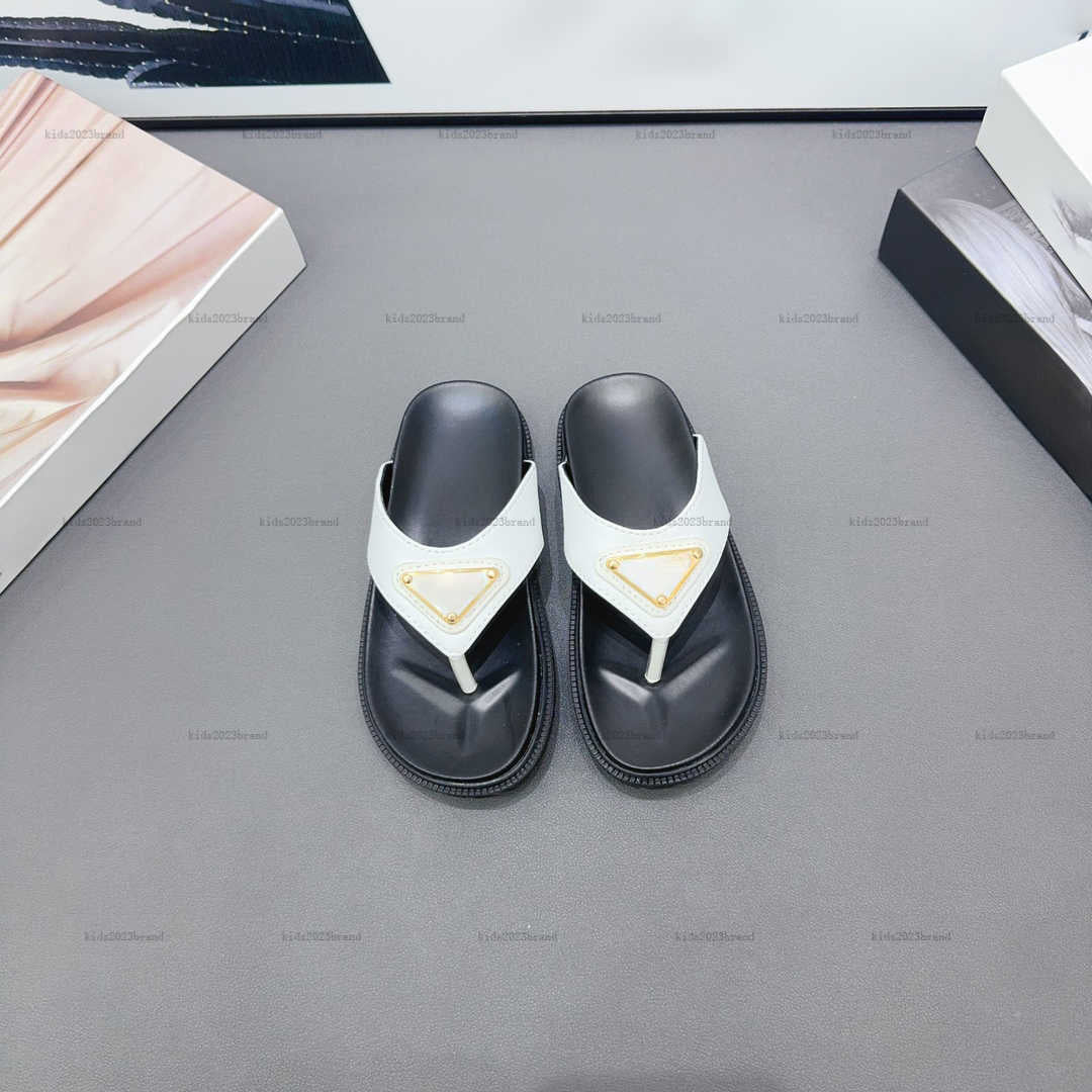 New designer kids slippers summer Flip flops baby shoes sizes 26-35 Including shoe box Geometric logo decoration boys girls Sandals