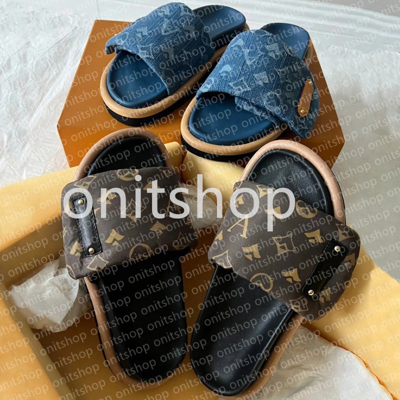 Slides Slippers Designer Pool Pillow Men Sandals Women Platform Slipper Classic Brand Summer Beach Scuffs Flat Comfort Mule Denim Embossed Slide Sof