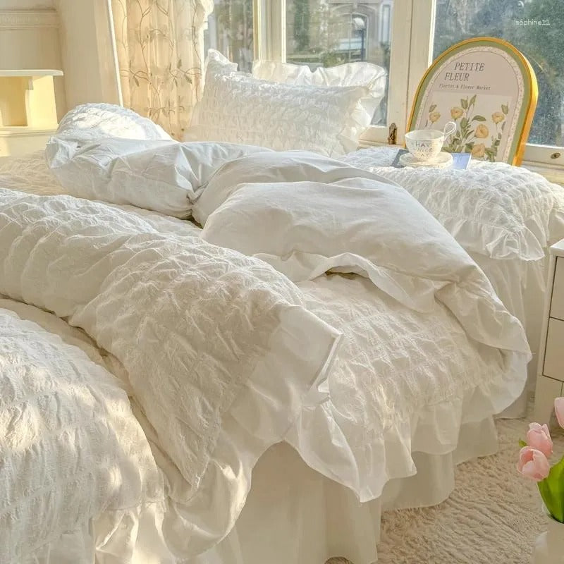 Bedding Sets 4Pcs Vintage French Printing Lace Ruffles Princess Set Milk Velvet Warm Quilt Cover Bed Skirt Bedspread Pillowcases BLC