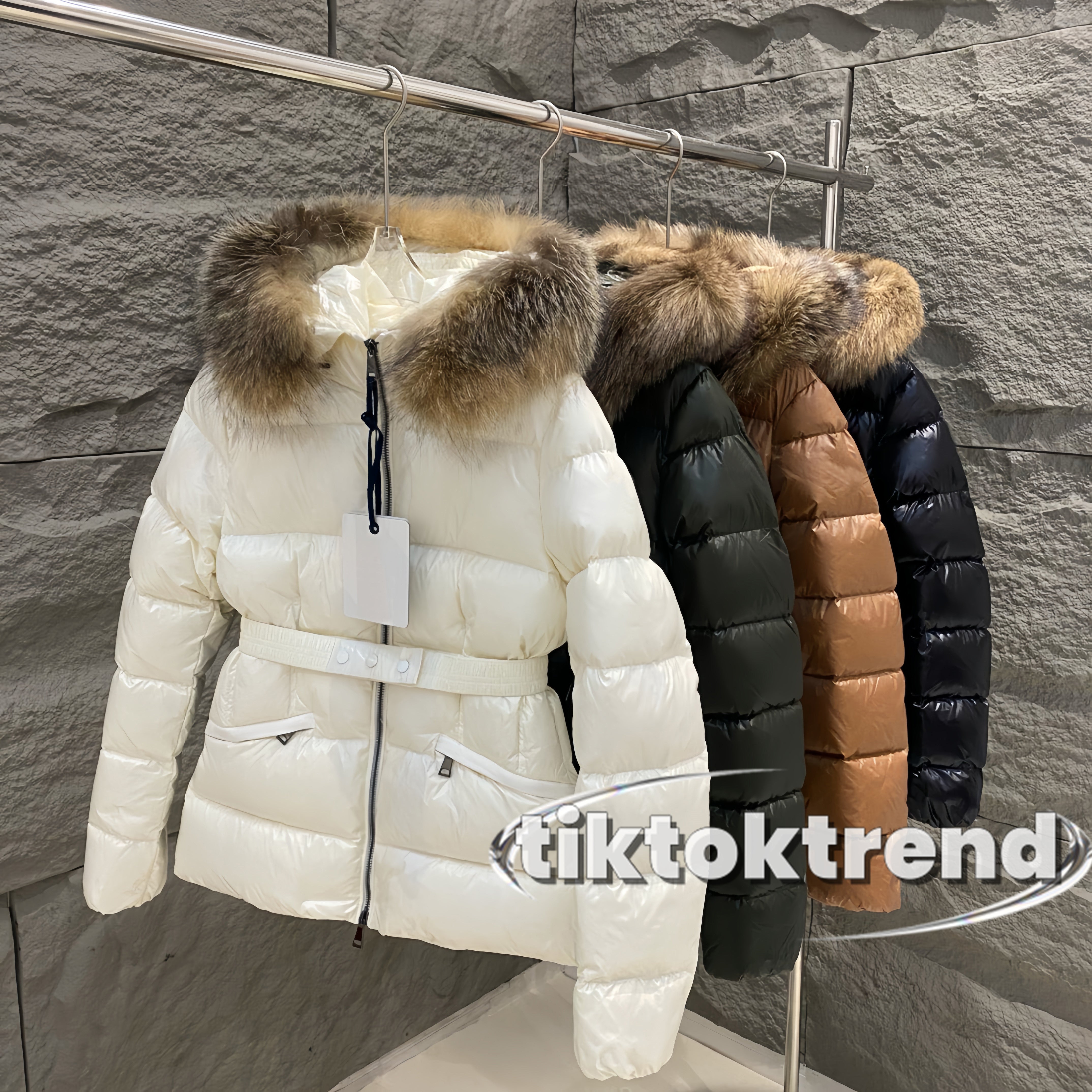 Designer Winter Women&#039;s Boed down Jacket Fox Fur collar Embroidered badge Warm Fashion Jacket with Belt Women&#039;s cotton coat belt lady cott