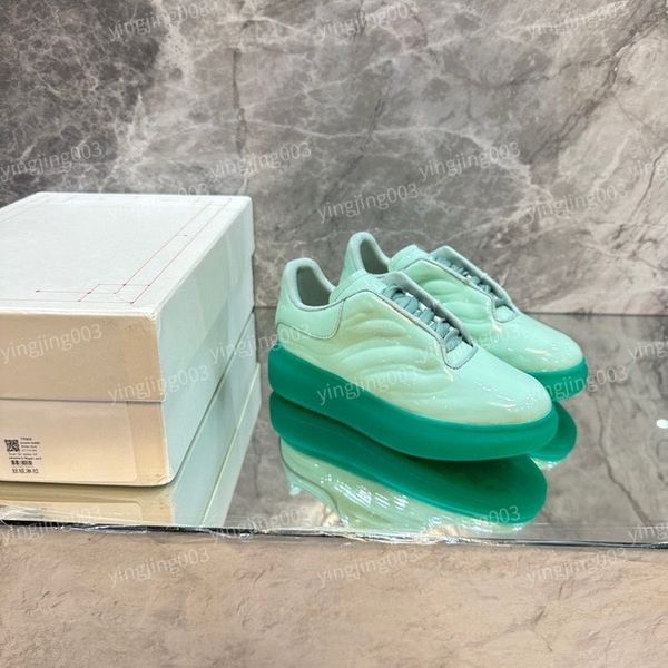 YJ0081 Design new men&#039;s flat bottomed height increasing casual shoes with lace up soft sole, breathable and comfortable for both men an