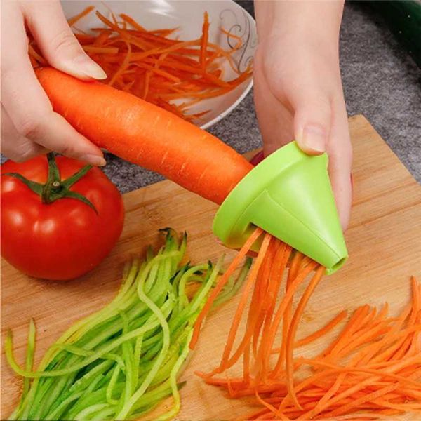 Kitchen Tools Vegetable and Fruit Multifunctional Spiral Chopper Peeler Manual Potato and Carrot Radiant Rotary Chopper X250125