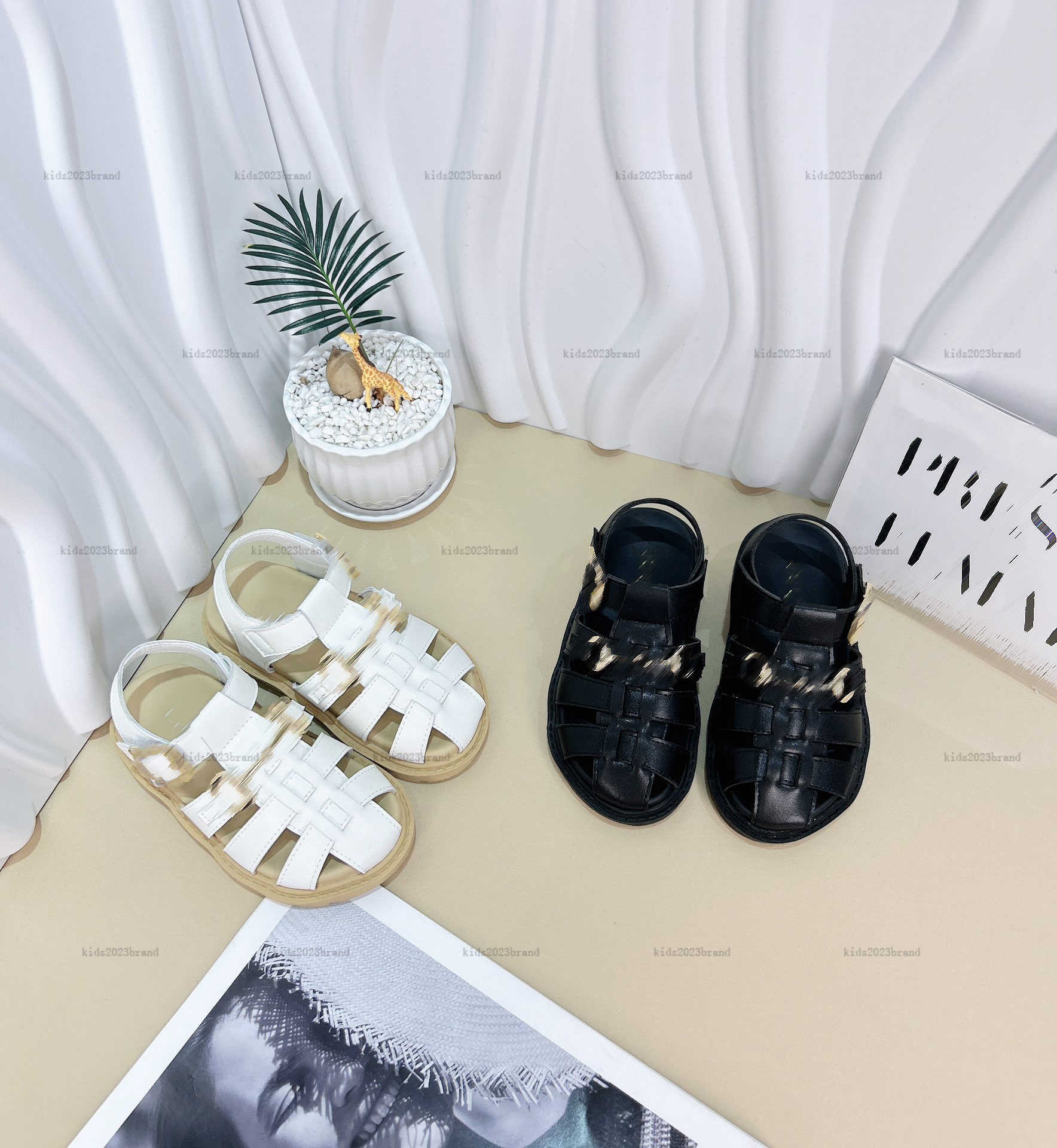 New baby Sandals Kids shoes Cost Price Size 26-35 Including box summer Solid color boys shoe Geometric logo decoration girls Slippers