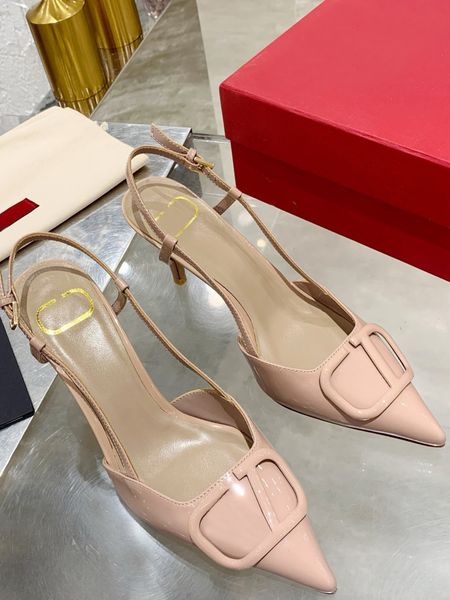 Designer shoes with V-buckles, sandals with wood grain strips, leather outsole, womens high heels, 7CM heel height, pointed toe with letter