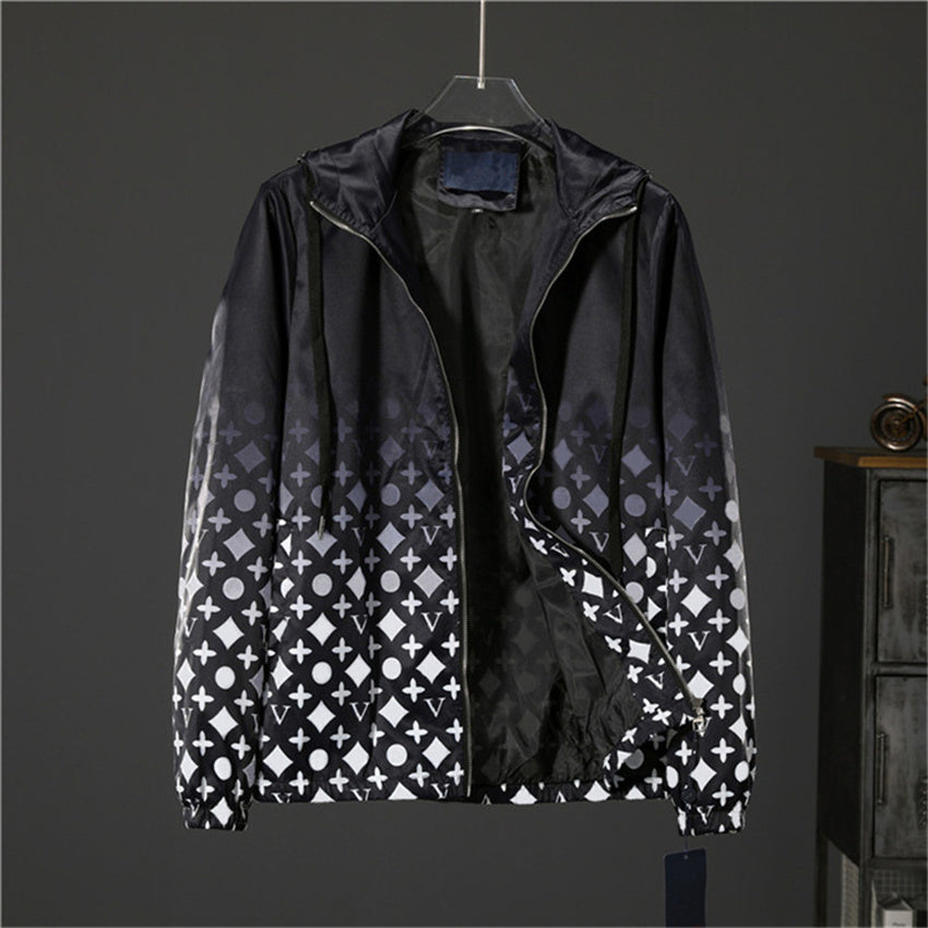 Designer Mens Jacket Coat Windrunner Luxurious and light coat Fashion Hooded Jackets Sports Windbreaker Casual Zipper Coats Man Outerwear Clothing M
