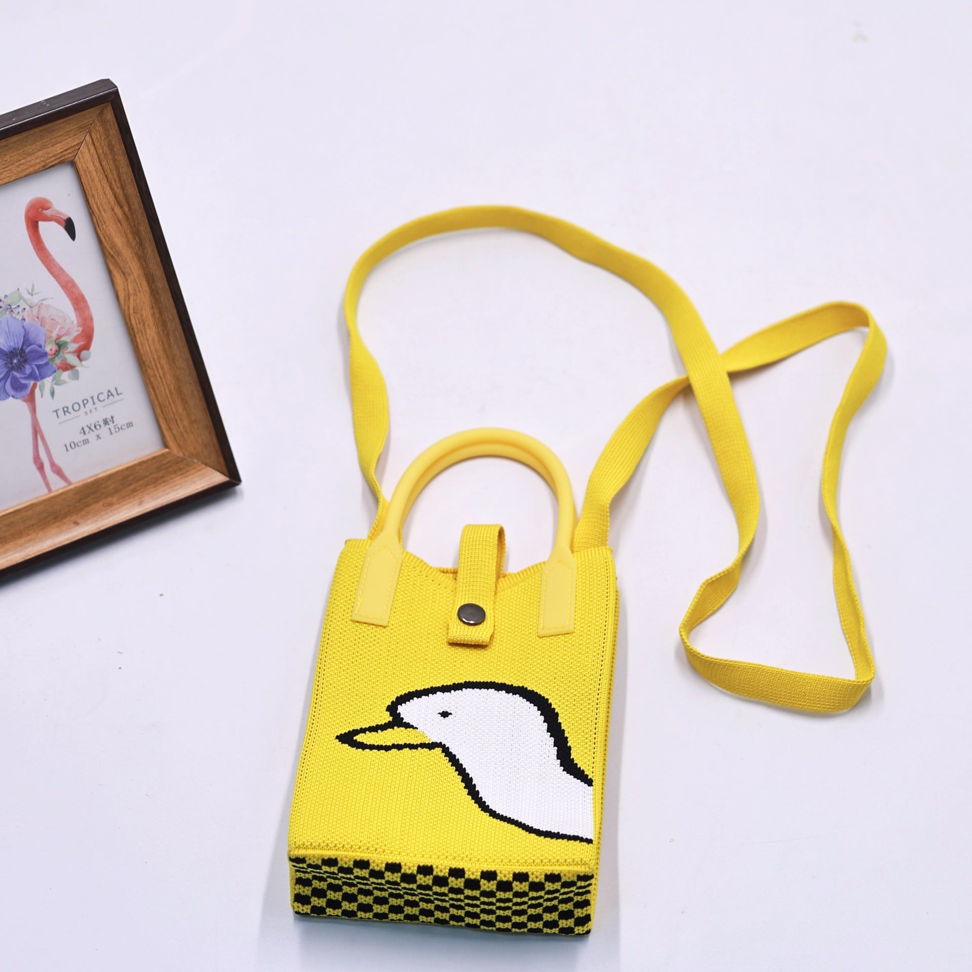 F18 Chic Inverted Triangle Shaped Knitting Cellphone Case for Laptops Adjustable Straps