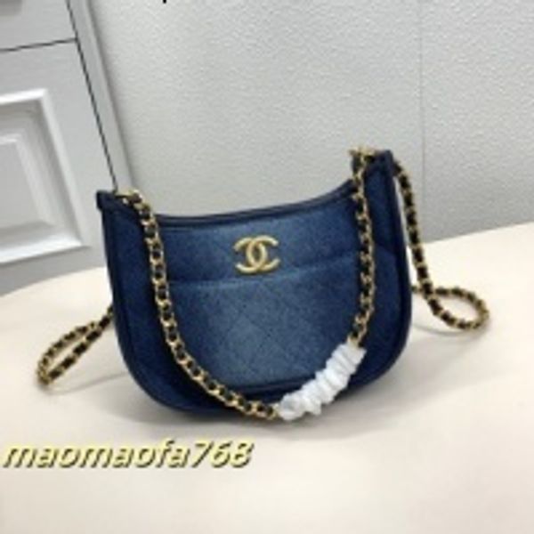 Designer bag Hand sewing luxury Trend fashion dermis Fine detail Top fabric Unique design elegance Imported steel frame Clear grain Fast del