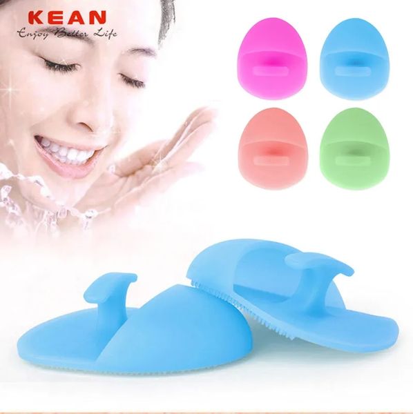 Super Soft Silicone Face Cleanser and Massager Brush Manual Facial Cleansing Brushes Handheld Mat Scrubber for Sensitive, Delicate, Dry Skin