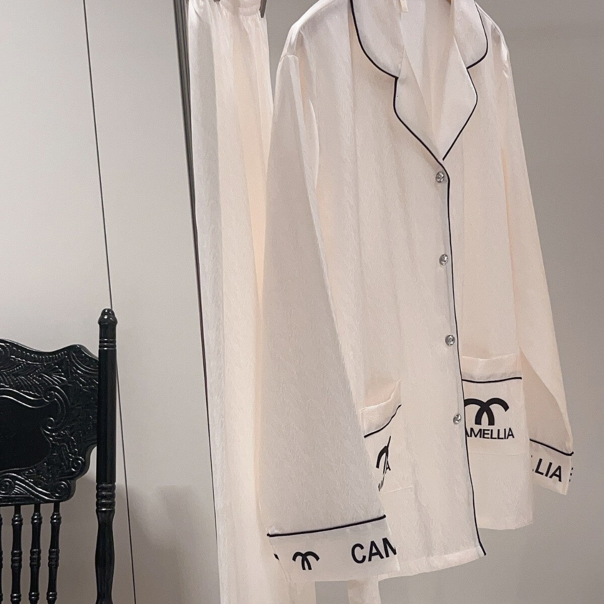 Spring and summer ice silk sleepwear women&#039;s letter long sleeved pants set silk home clothing Pajamas