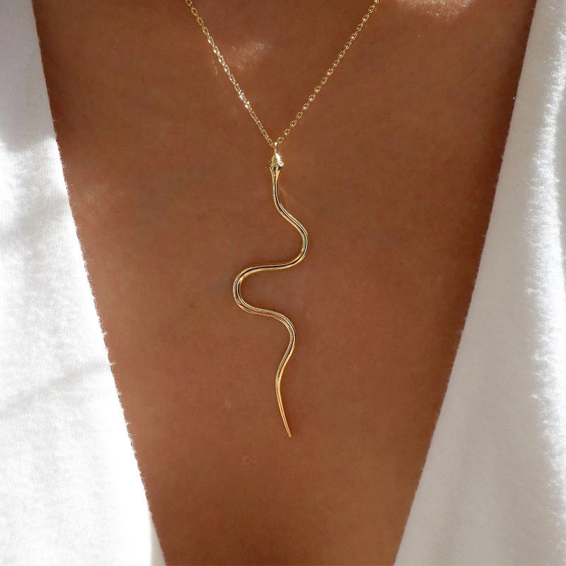 Delicate 18K Gold Silver Snake Pendent Necklace for Women Simple Snake Collar Chain Necklaces Punk Hip Hop Fashion Jewelry Gift