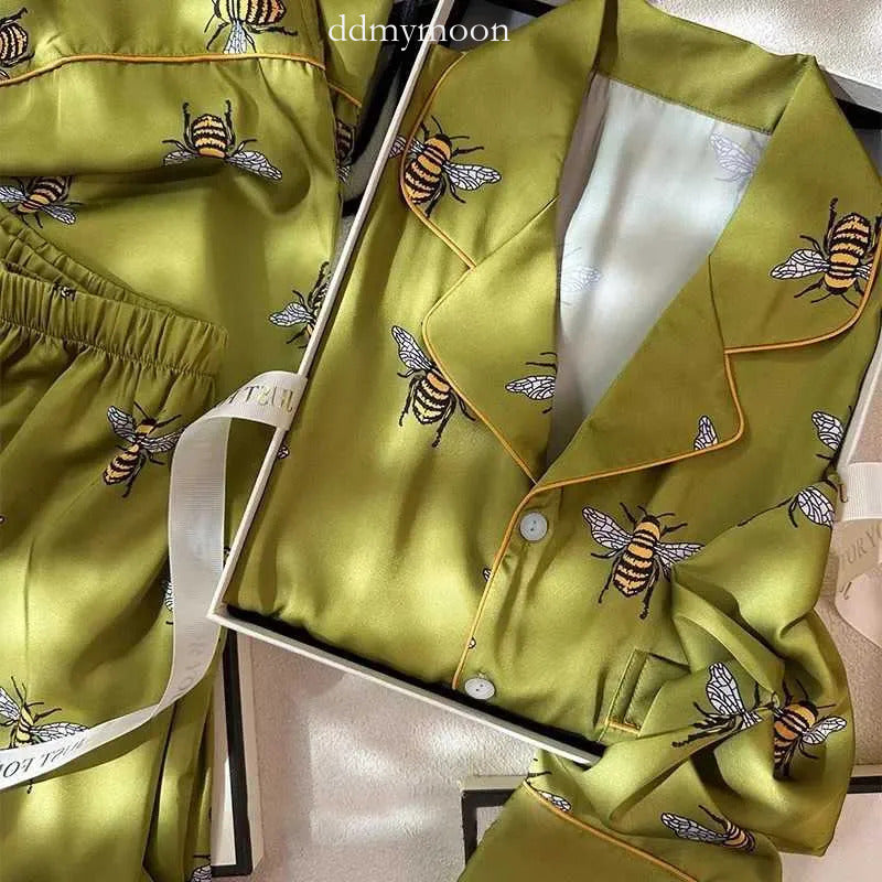 Bee Print Women&#039;s Pama Set - Faux Silk Satin 2-Piece Pyjama Long Sleeve Sleepwear for Spring-Autumn ddmymoon